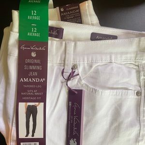 NWT GLORIA VANDERBILT Amanda Slim Leg White Jeans Size 12 Average